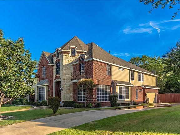 2nd image of 708 Amanda Ave