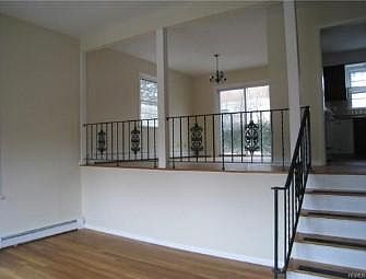 3rd image of 104 E Maple St