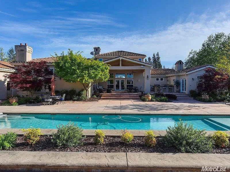 10399 Corfu Dr photo 1