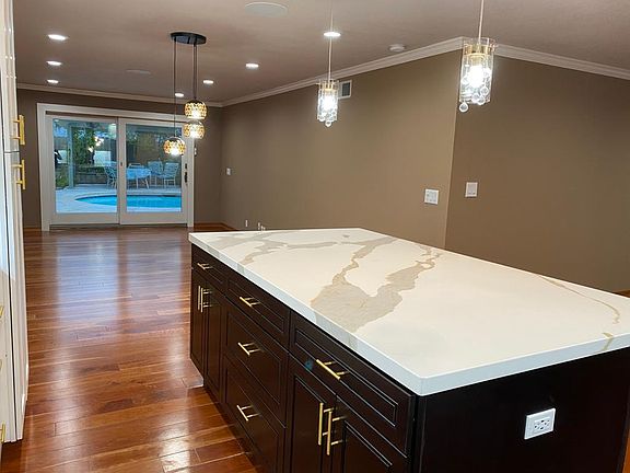 4th image of 110 Winchester Ct