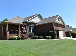 6813 Wintercrest Way SE, Owens Cross Roads, AL 35763