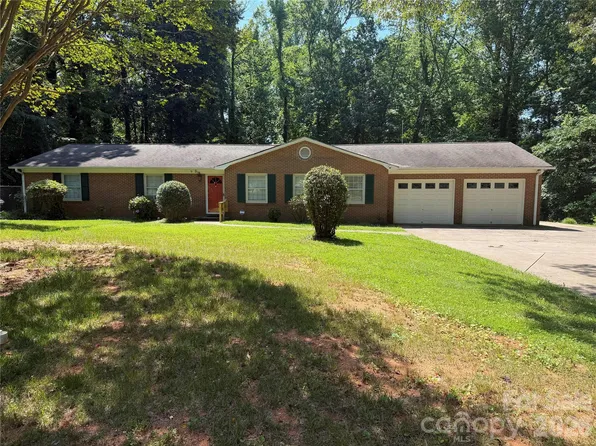 236 Heritage Pl, Mooresville, NC 28115