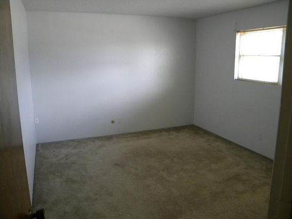 4th image of 1013 Laurelwood Dr APT C