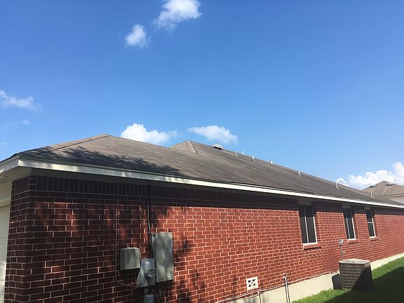 3rd image of 100 Snowberry Dr