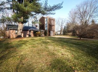 26 Pin Oak Ct, Westport, CT 06880