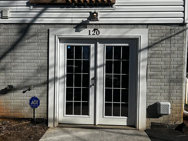 120 Shutter St #120 — Photo 12