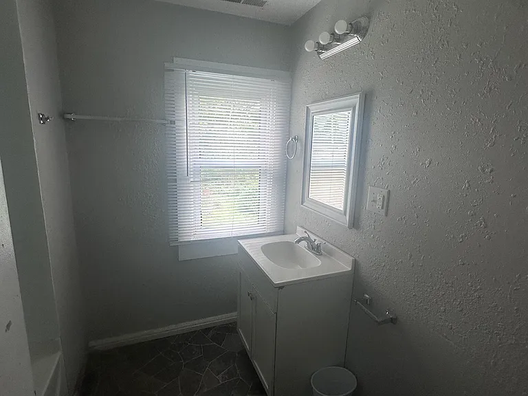 1821 N Arsenal Ave #1823 — Photo 8
