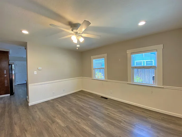 245 Chiquita Ave — Photo 11