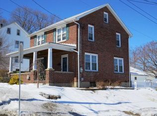 32 High St, Pine Grove, PA 17963