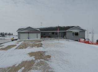 225 Cardinal Dr, Caledonia, MN 55921