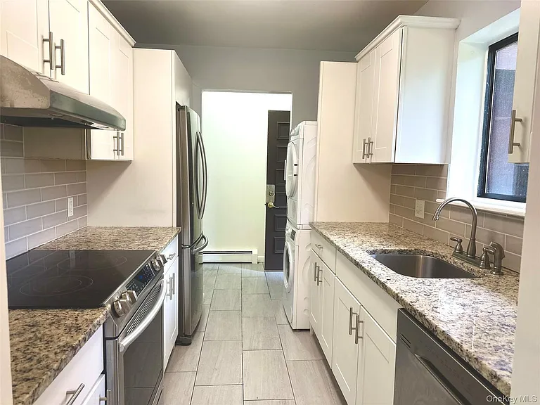 3 Loudon Dr #6 — Photo 8