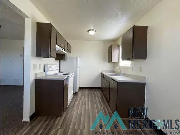 5th image of 2220 Sambrano Ave