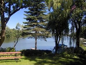 3rd image of N7395 E Lakeshore Dr