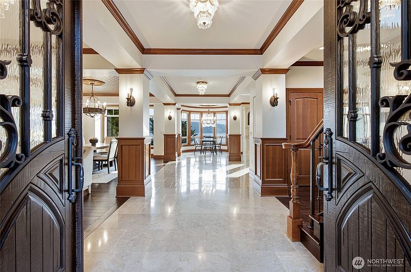 5th image of 2845 E Lake Sammamish Parkway SE