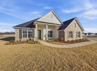 297 Ferry Lake Dr, Bossier City, LA 71111