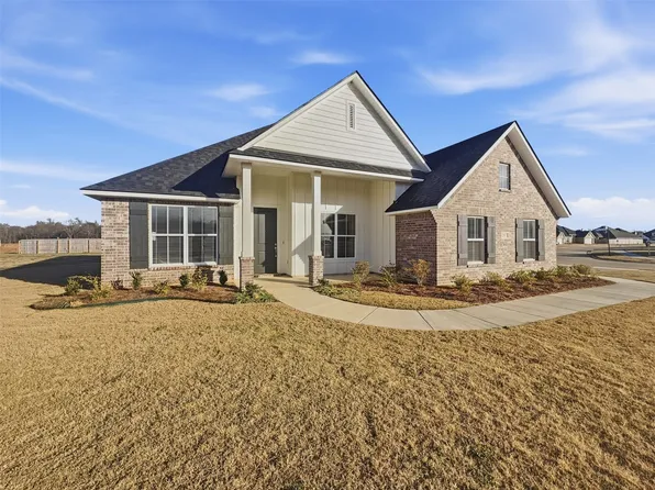 297 Ferry Lake Dr, Bossier City, LA 71111