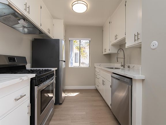 5th image of 3742 S Bentley Ave APT 4