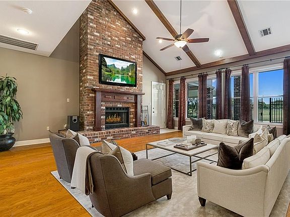 4th image of 2111 Ormond Blvd