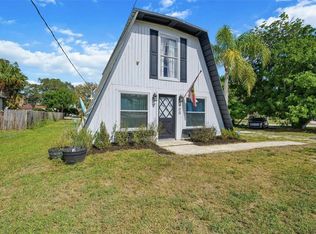 900 Riverside Dr, Tarpon Springs, FL 34689
