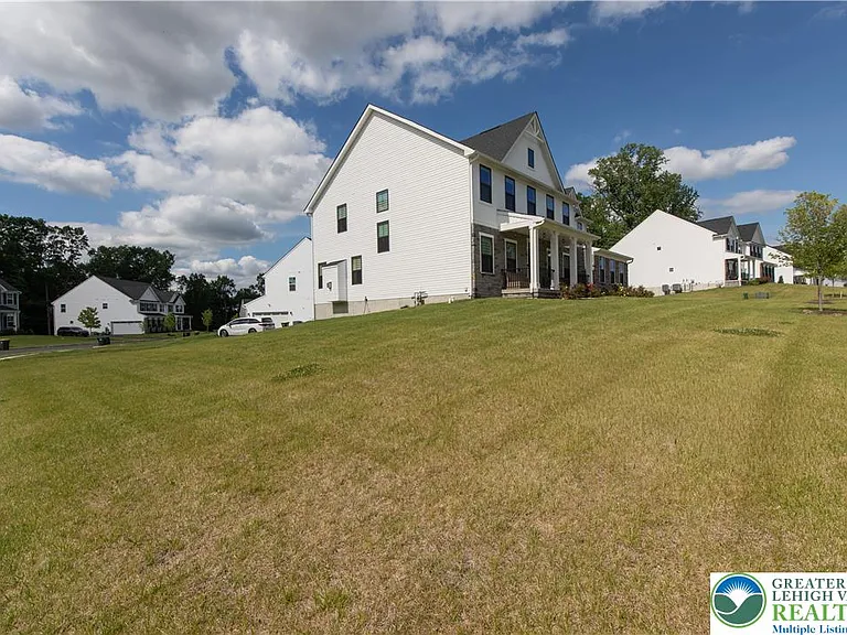 8548 Lafayette Ln — Photo 8