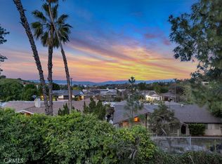 22315 De Kalb Dr, Calabasas, CA 91302