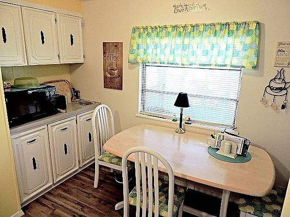 5th image of 239 Prince Dr