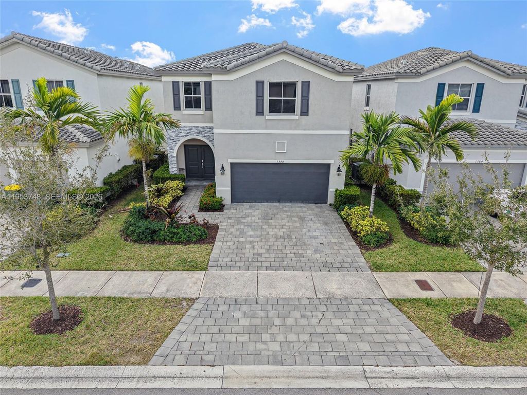 1388 SE 27th Ter, Homestead, FL