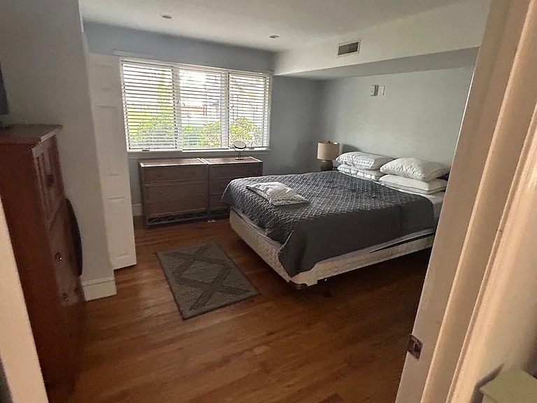 301 Swans Wharf Row — Photo 40