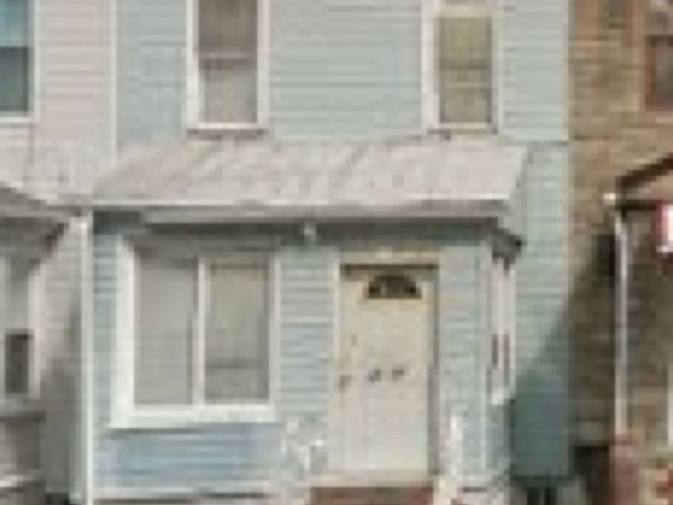 1st image of 3147 92nd St