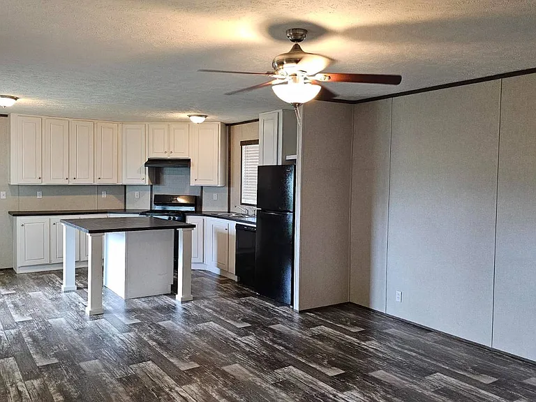 5434 S Kansas Ave — Photo 3