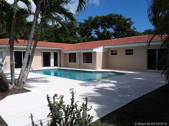 2nd image of 5520 Alhambra Cir
