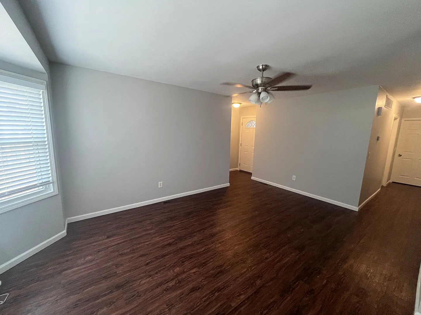 Beautiful 3 bedroom home — Photo 3