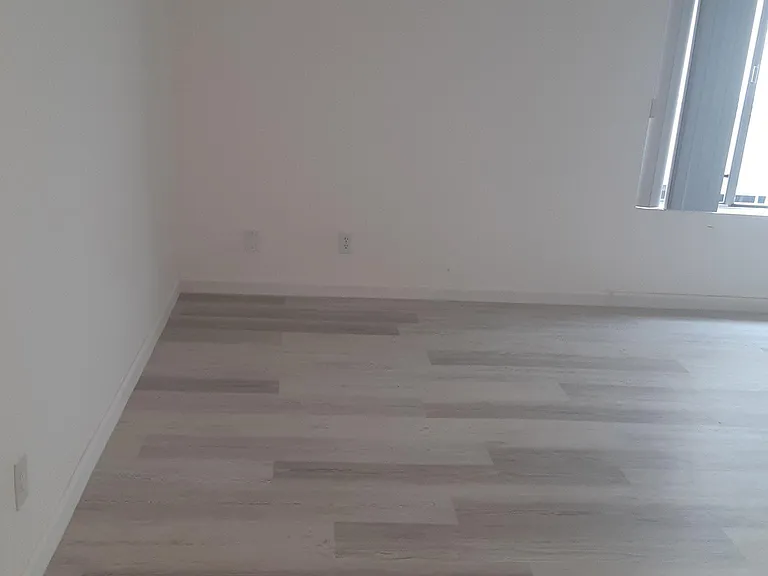 1628 S. Westgate Ave — Photo 14