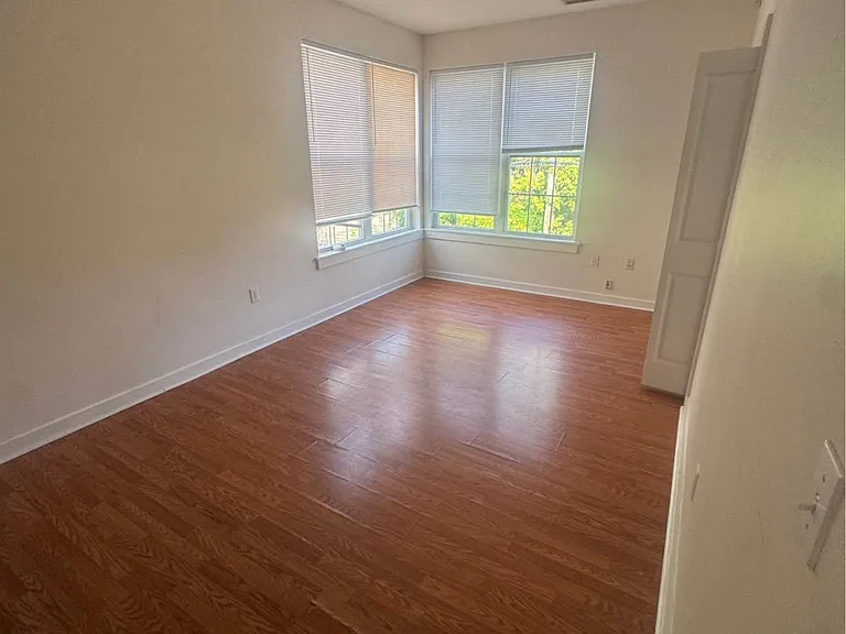 1409 W Thompson St #B — Photo 11
