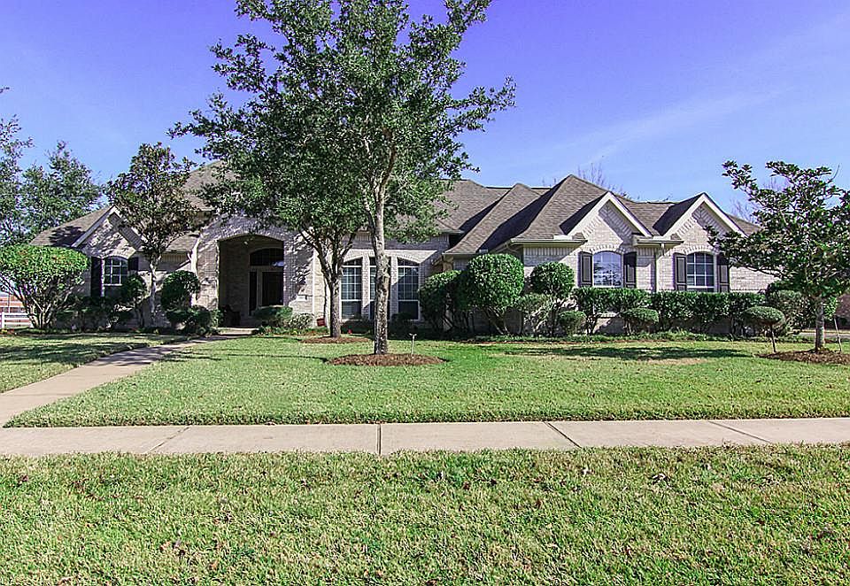 2nd image of 3505 Lindhaven Dr