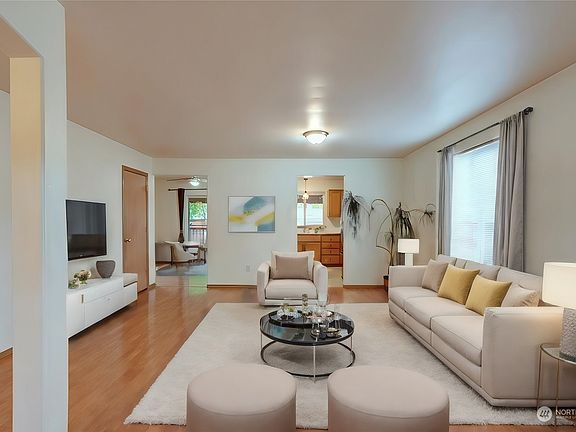 4th image of 19328 12th Avenue Ct E