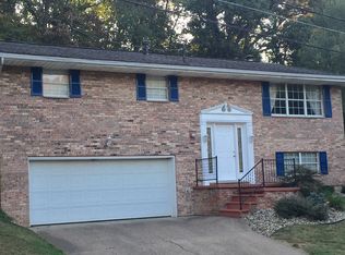 2 Brown Ave, Parkersburg, WV 26101