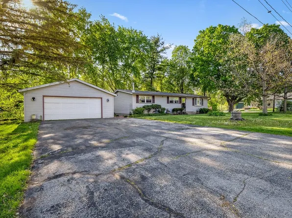 228 Ferry St, Rockton, IL 61072