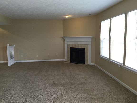 3rd image of 10254 Carmine Dr