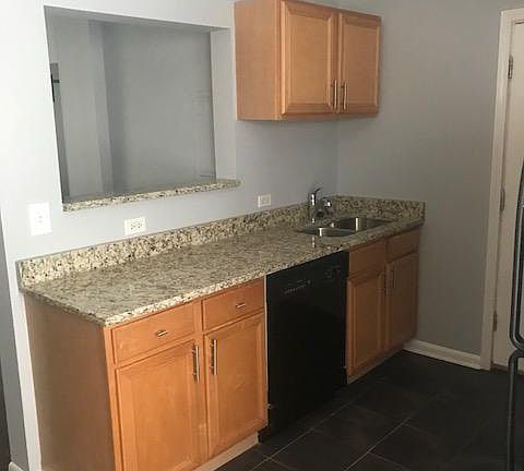 4th image of 6211 S Woodlawn Ave #2A