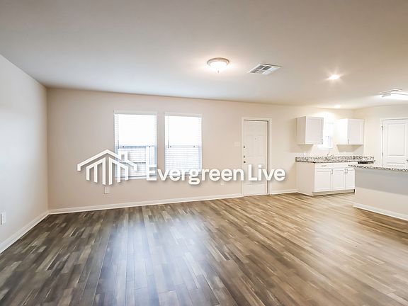 3rd image of 15678 Briar Forest Dr