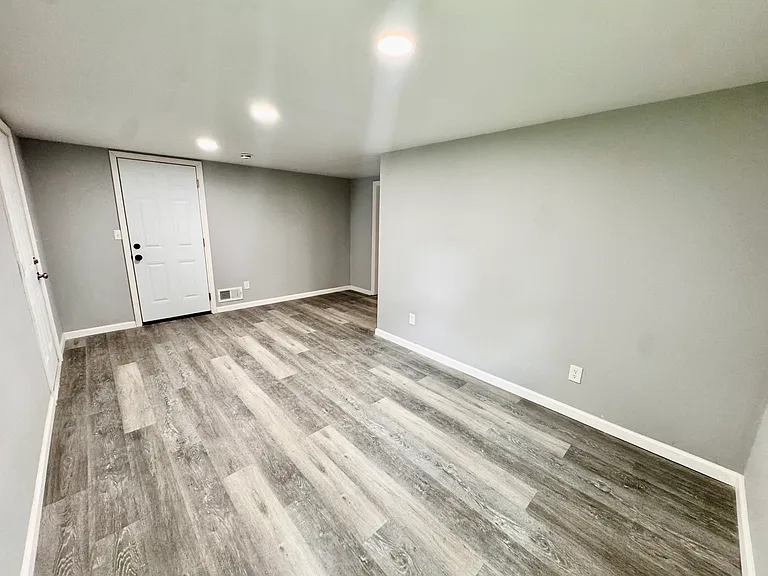 6 Irma Ln — Photo 5