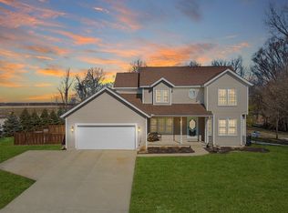 1 Candle Ridge Rd, Towanda, IL 61776