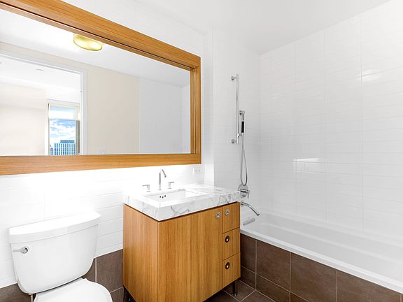 4th image of 57 Reade St #C