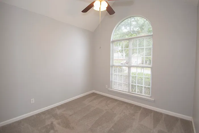 213 Turning Leaf Dr — Photo 4