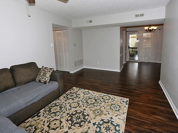 2nd image of 1418 Thrush Pl