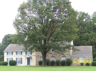 536 Longfellow Ln, Media, PA 19063