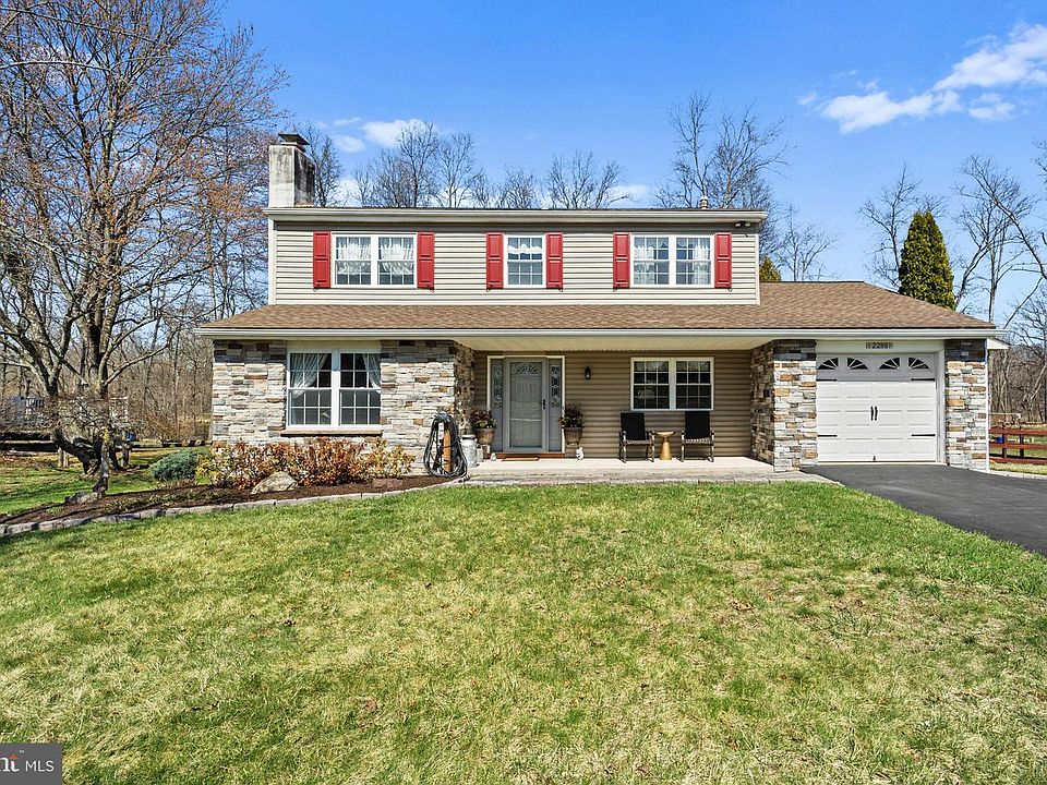 1st image of 2288 Rebecca Dr