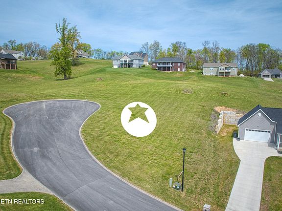 3rd image of 3032 Hayden Ct