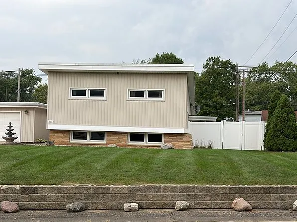 1109 S Westlawn Ave, Champaign, IL 61821
